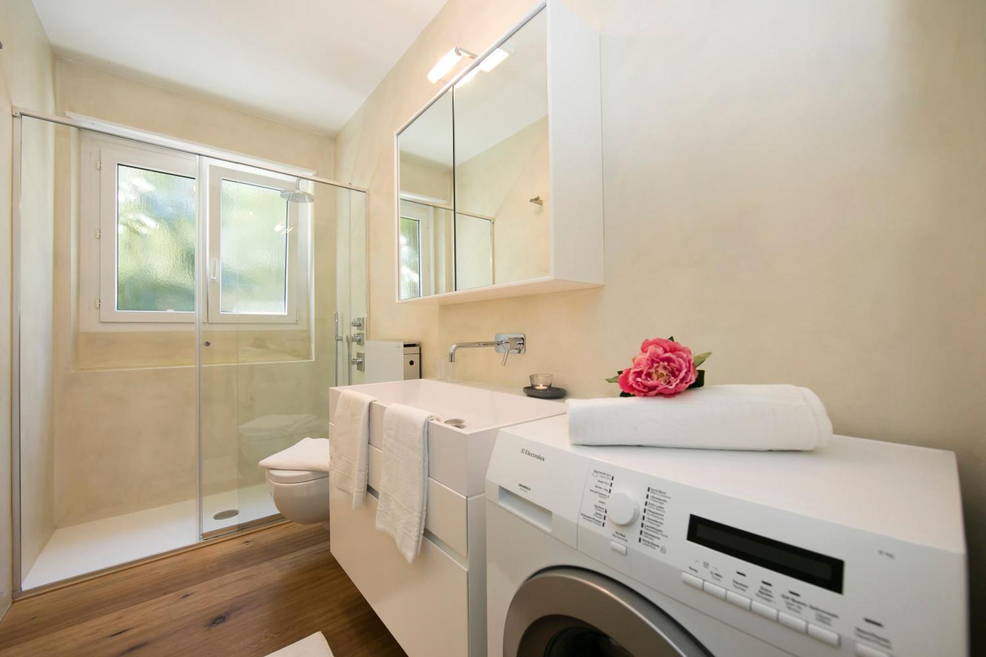 Charm Apartment - Happy Rentals アスコナ エクステリア 写真