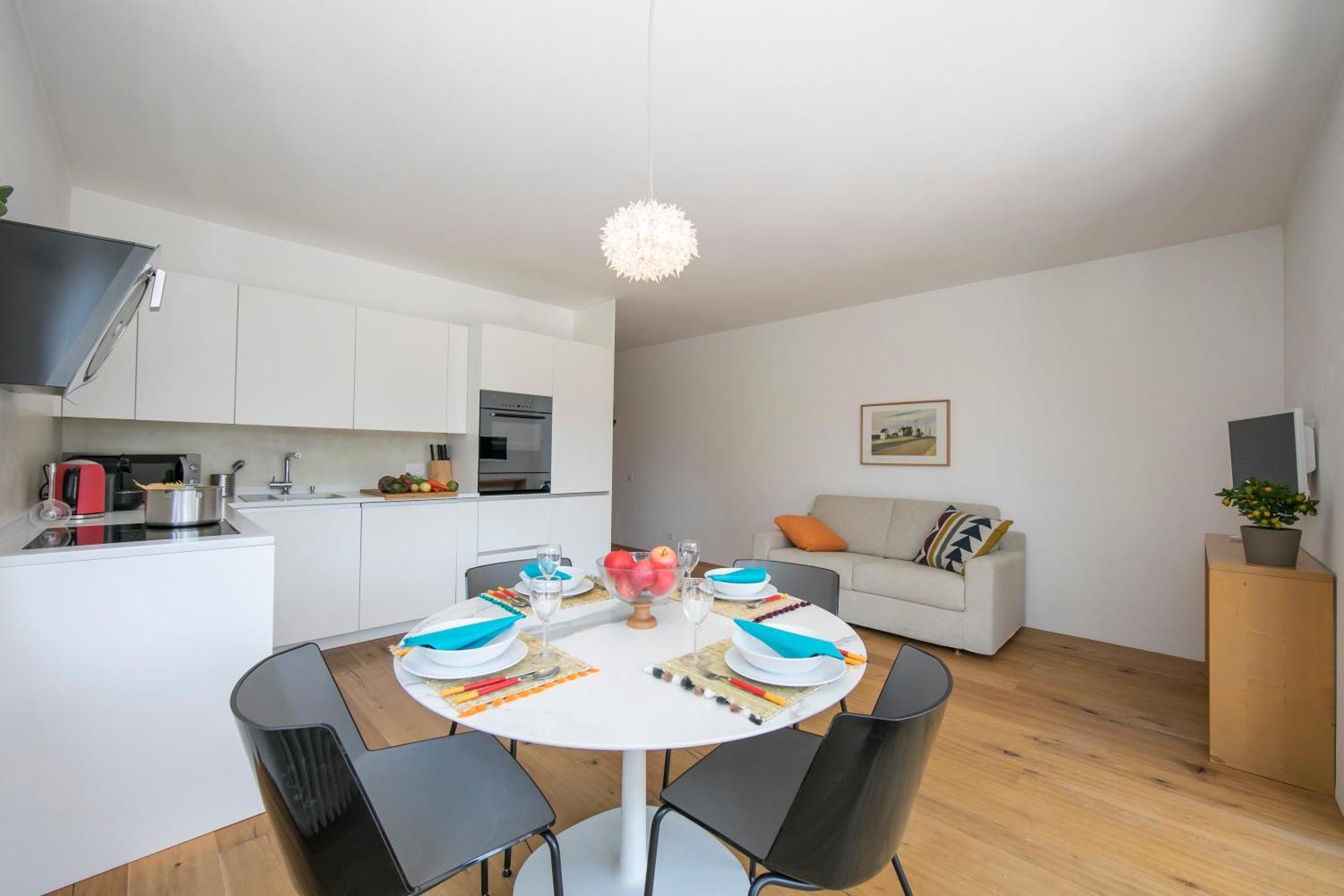 Charm Apartment - Happy Rentals アスコナ エクステリア 写真
